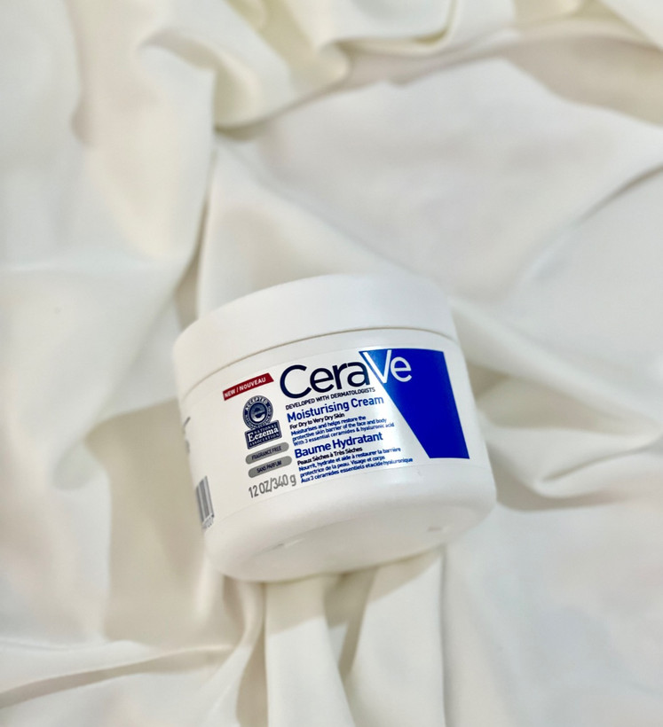 تصویر محصول کرم مرطوب کننده و آبرسان سراوی Cerave مناسب پوست خشک و خیلی خشک 340 گرم