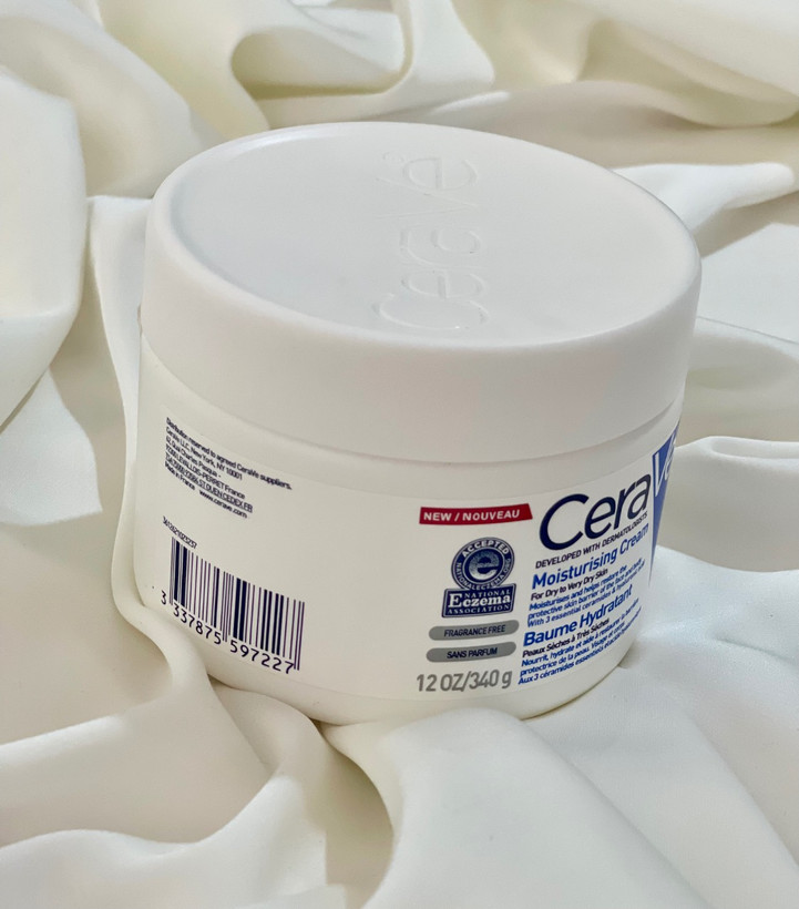 تصویر محصول کرم مرطوب کننده و آبرسان سراوی Cerave مناسب پوست خشک و خیلی خشک 340 گرم