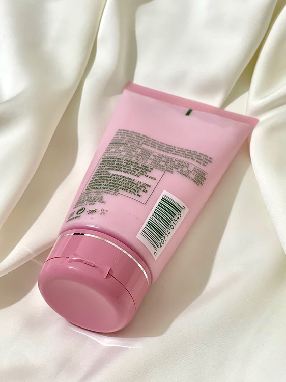 تصویر محصول شوینده صورت فومی پوست چرب کلینیک Clinique