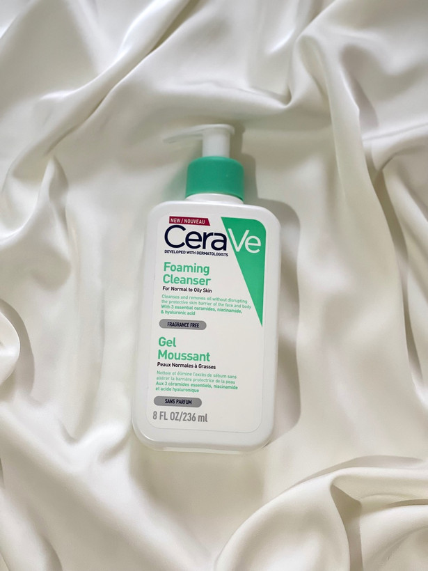 فوم شستشوی صورت سراوی Cerave حجم 236 میل مناسب پوست نرمال و چرب